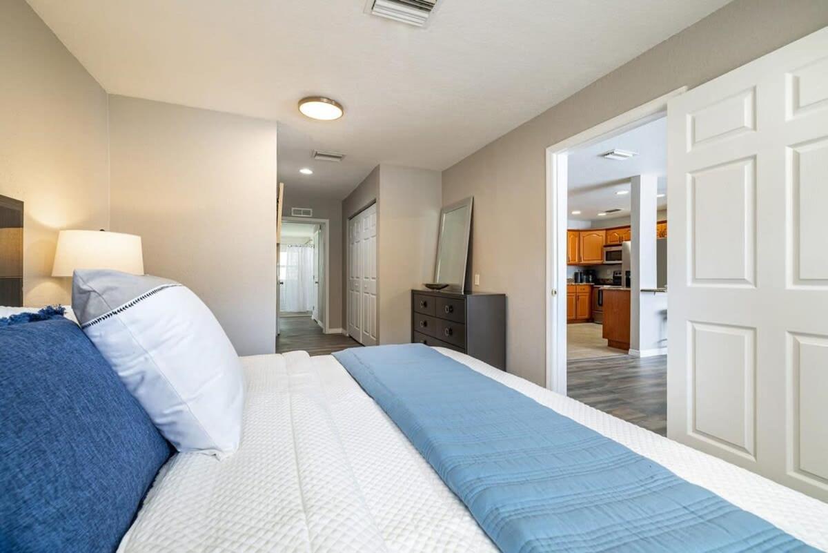 Monthly Rental~ Comfy Beds~ Great For Remote Work Clearwater Exterior photo